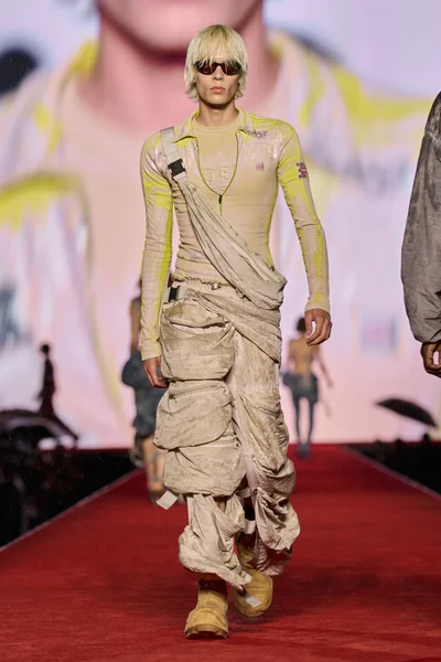 Look 29